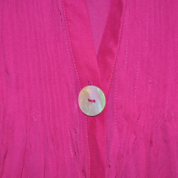 ELIZABETH & JAMES Raspberry Sleeveless Tokyo Top - Picture 5 of 7